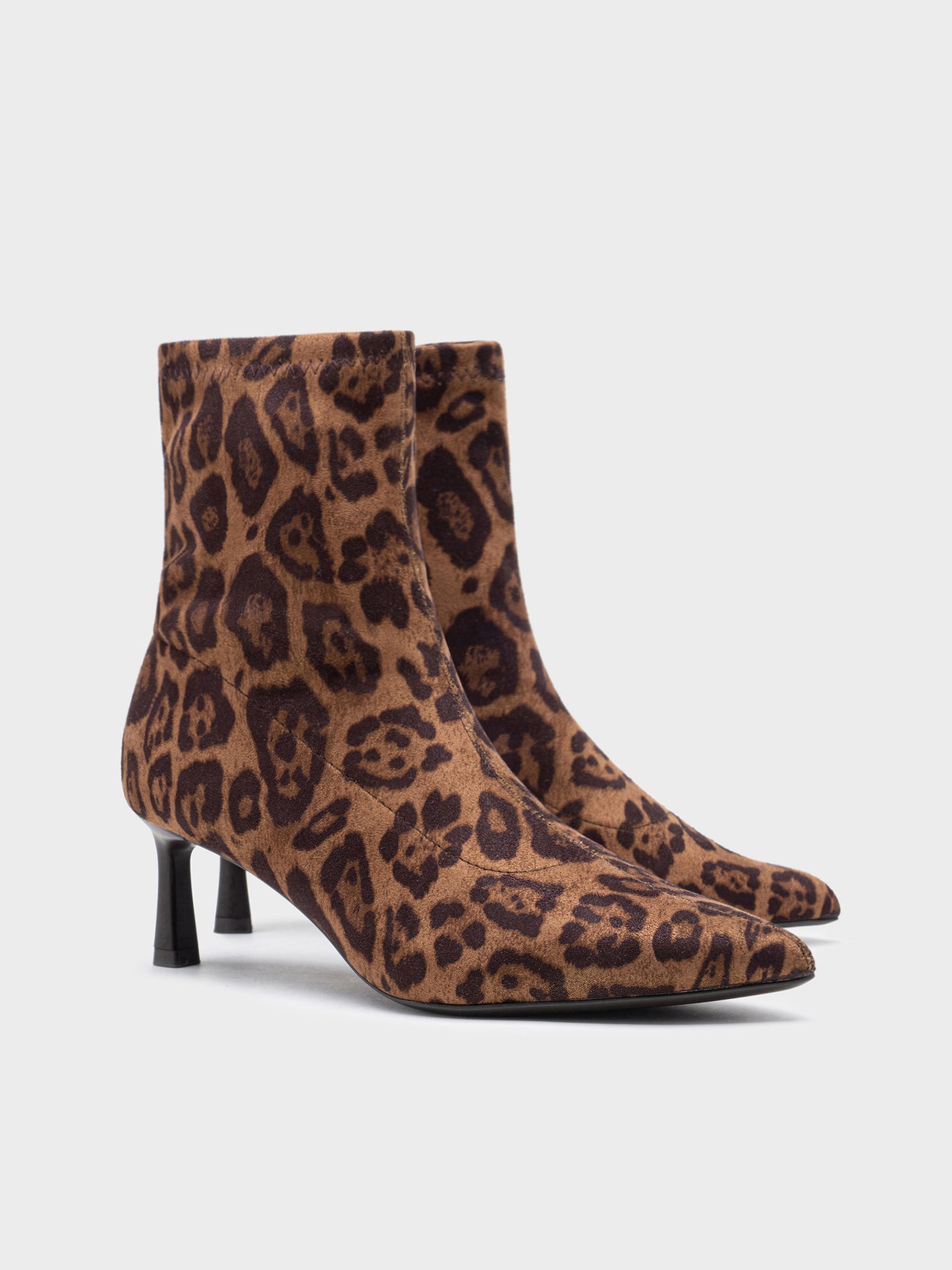 H817 LEOPARD