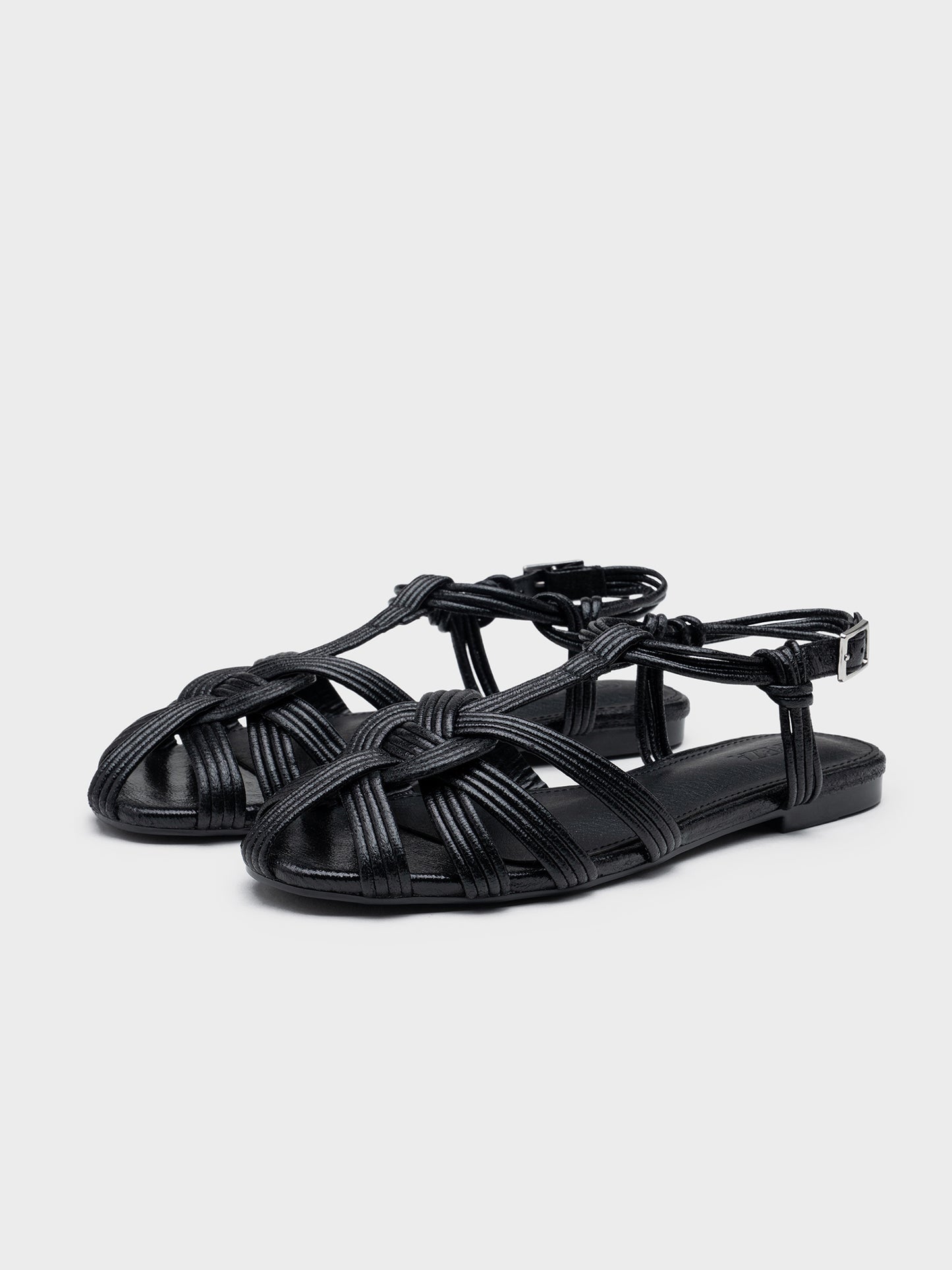 P113 | BLACK