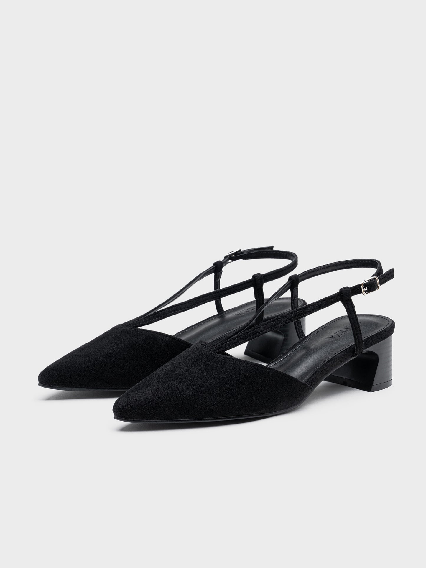 P126 | BLACK