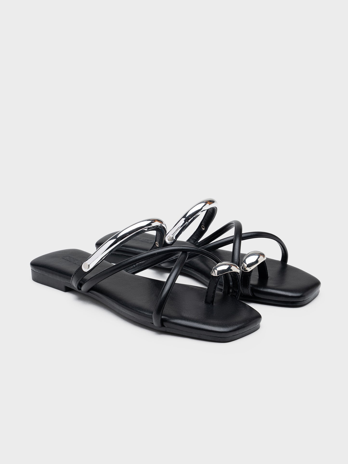 P118 | BLACK