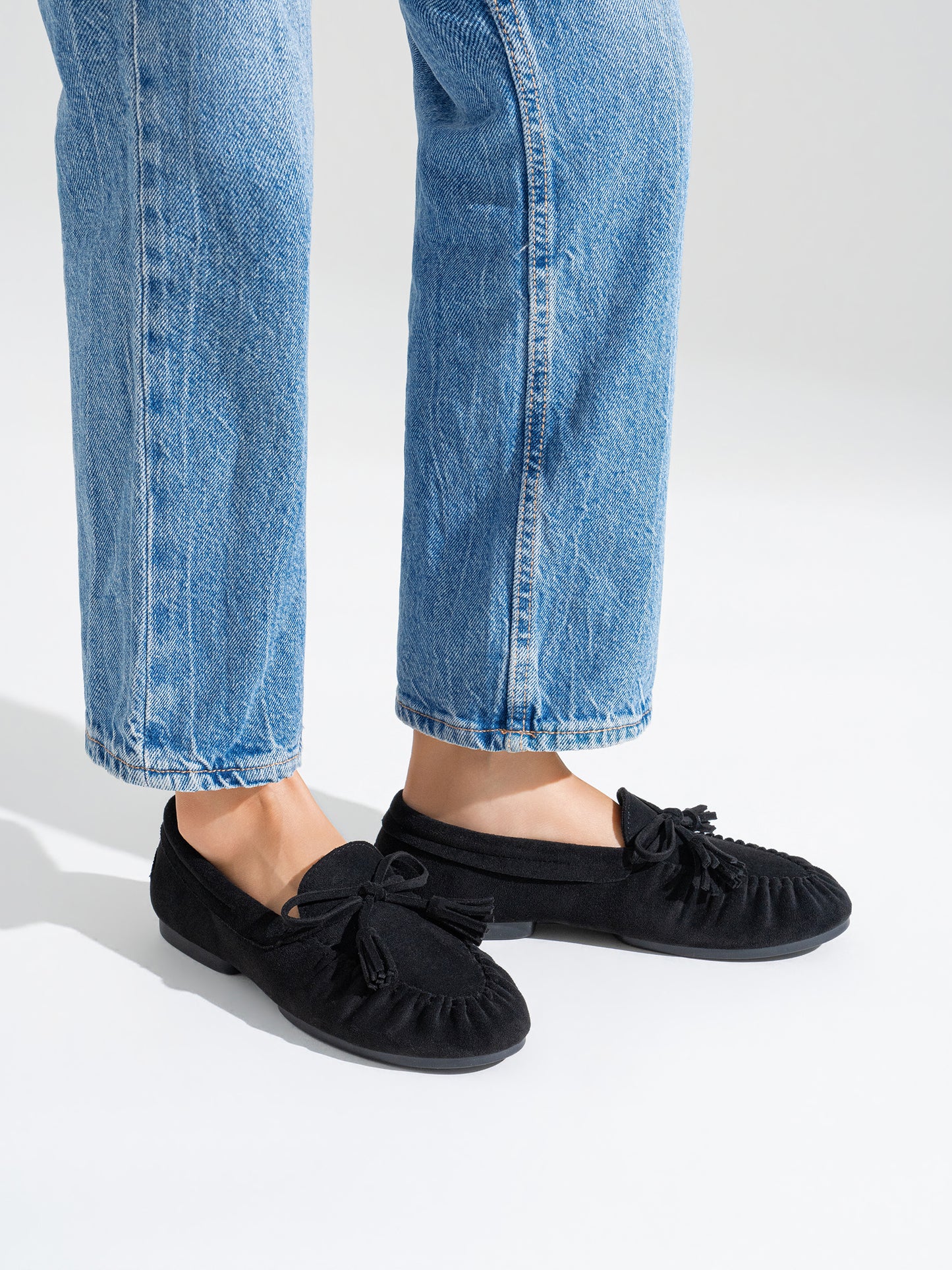P144 | BLACK